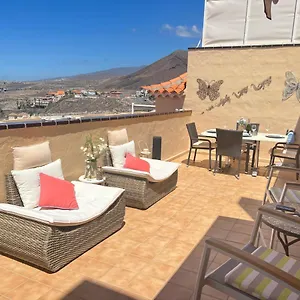 https://the-heights-los-cristianos-pool-mc-tenerife.in-canary-islands.com